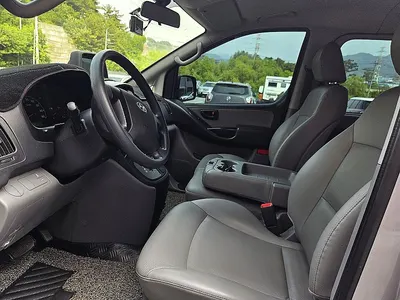 Hyundai Grand Starex 12 2015 8