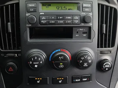 Hyundai Grand Starex 12 2015 15