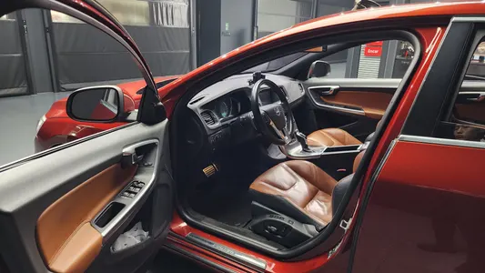 Volvo S60 T5 2014 10