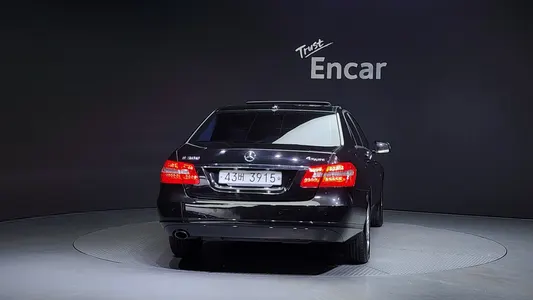Mercedes-Benz E-Class W212 E200 CGI 2012 4