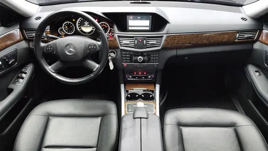 Mercedes-Benz E-Class W212 E200 CGI 2012 7