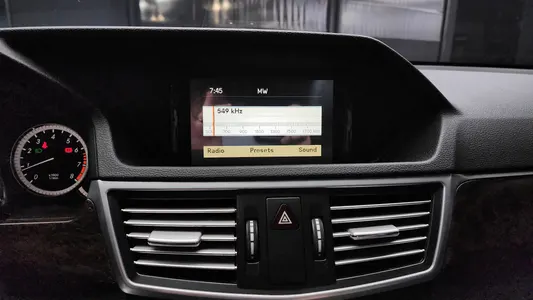 Mercedes-Benz E-Class W212 E200 CGI 2012 14
