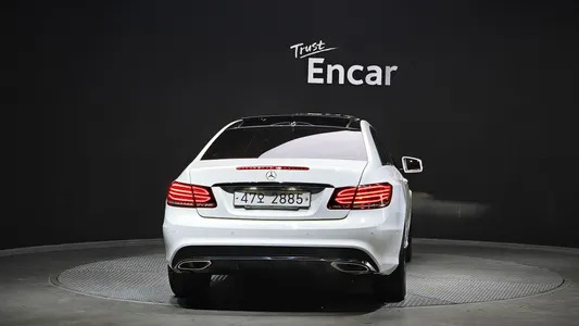 Mercedes-Benz E-Class W212 E200 2014 4