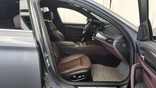 BMW 5 Series (G30) 523d xDrive M 2023 11