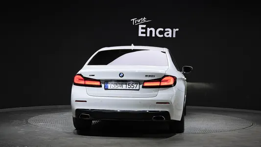 BMW 5 Series (G30) 530i xDrive 2020 4