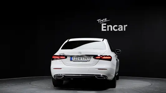 Mercedes-Benz E-Class W213 E250 2023 4