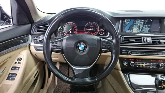 BMW 5 Series (F10) 520d xDrive 2015 13