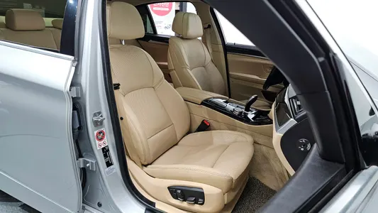 BMW 5 Series (F10) 520d xDrive 2015 10