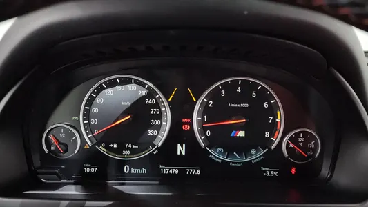 BMW X5M (F15) 4.4 2015 8