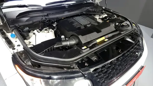 Land Rover 2 5.0 SVR 2015 6