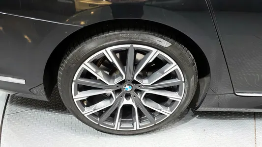 BMW 7 Series (G11) 745Le i M 2020 5