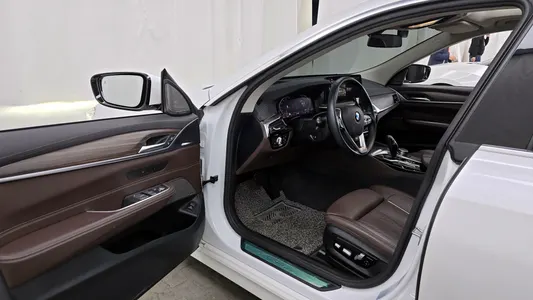 BMW 6 Series GT (G32) 630i xDrive 2021 10