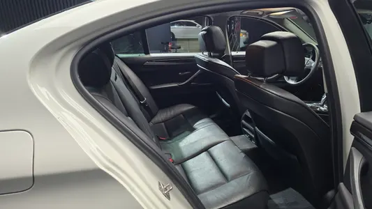 BMW 5 Series (F10) 520d 2012 13