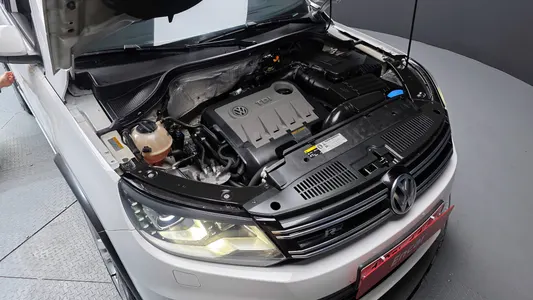 Volkswagen 티구안 2.0 TDI R- 2013 6
