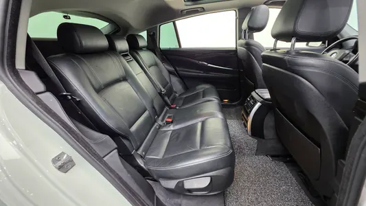 BMW 5 Series GT (F07) GT ED Edition 2014 19