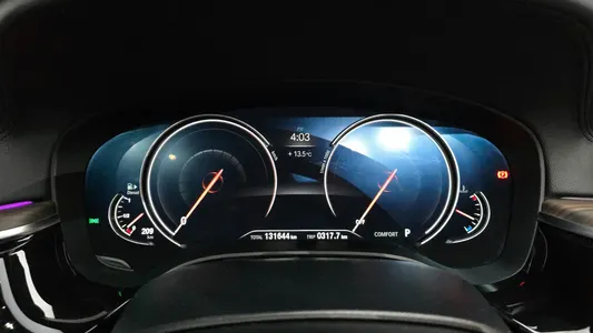 BMW 5 Series (G30) 520d 2018 8