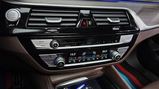 BMW 6 Series GT (G32) 620d M 2019 17