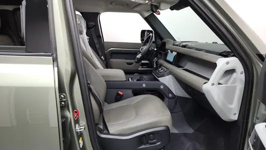 Land Rover (L663) 110 D250 SE 2022 11