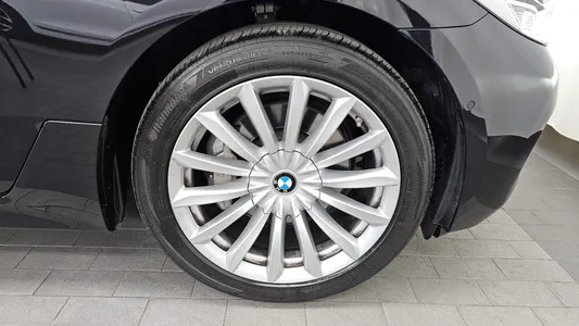 BMW 6 Series GT (G32) 630i xDrive 2023 5