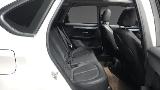 BMW 2 Series Tourer (F45) 2018 12