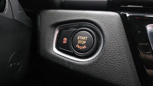BMW 2 Series Tourer (F45) 2018 17