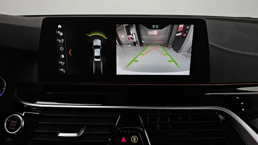 BMW 5 Series (G30) 520d 2017 15