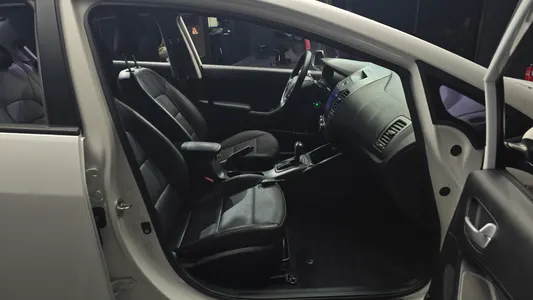 Kia K3 2014 11