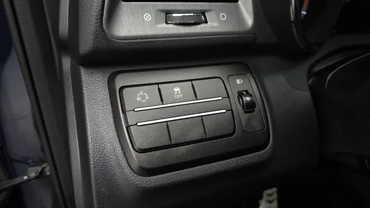 KG Mobility 티볼리 아머 2WD 2017 18