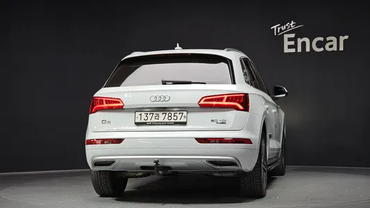 Audi Q5 (FY) 50 TDI 2020 4