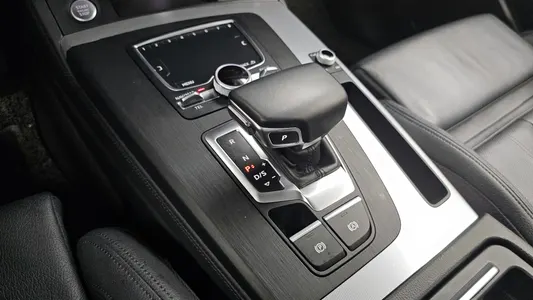 Audi Q5 (FY) 50 TDI 2020 9