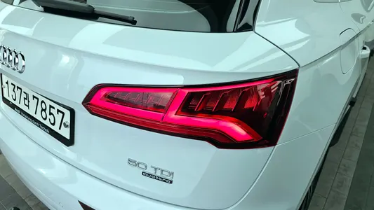 Audi Q5 (FY) 50 TDI 2020 23