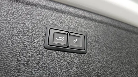 Audi Q5 (FY) 50 TDI 2020 33