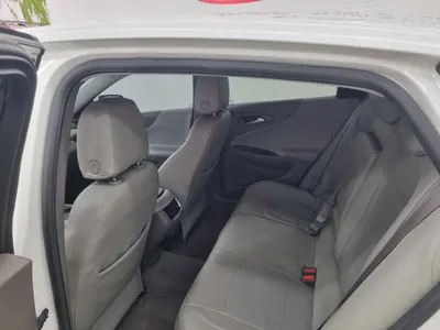 Chevrolet 말리부 1.5 LS 2017 17