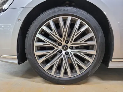 Audi A8 (D5) 55 TFSI LWB 2023 19