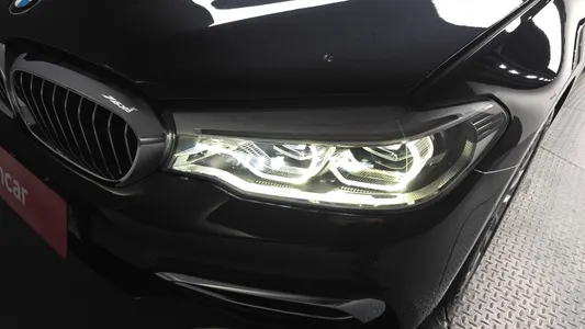 BMW 5 Series (G30) 530i xDrive 2018 22