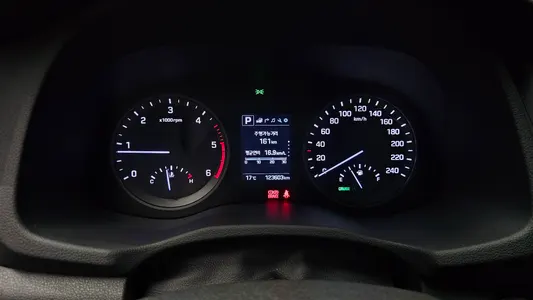 Hyundai Tucson 1.7 2WD 2015 8