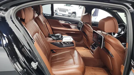 BMW 7 Series (G11) M760Li xDrive 2018 11