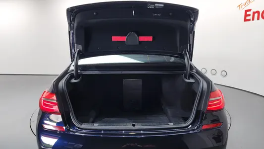 BMW 7 Series (G11) M760Li xDrive 2018 18