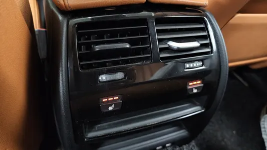 BMW 5 Series (G30) 520i 2022 19