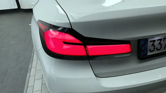 BMW 5 Series (G30) 520i 2022 23