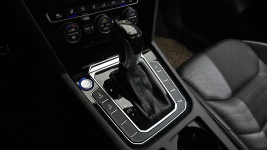 Volkswagen 아테온 2.0 TDI 2019 8
