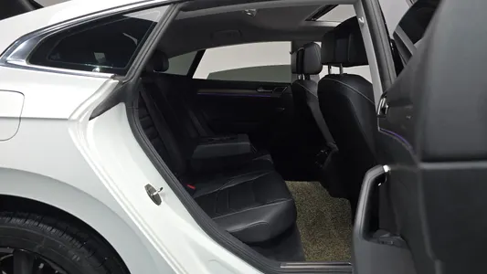 Volkswagen 아테온 2.0 TDI 2019 11
