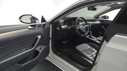 Volkswagen 아테온 2.0 TDI 2019 9