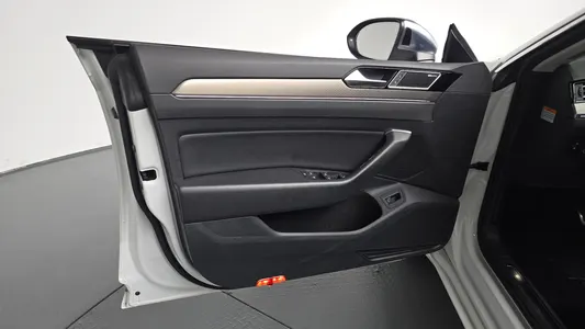 Volkswagen 아테온 2.0 TDI 2019 24