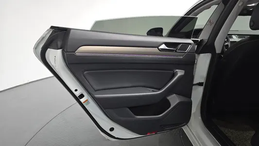 Volkswagen 아테온 2.0 TDI 2019 25