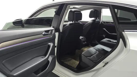 Volkswagen 아테온 2.0 TDI 2019 26