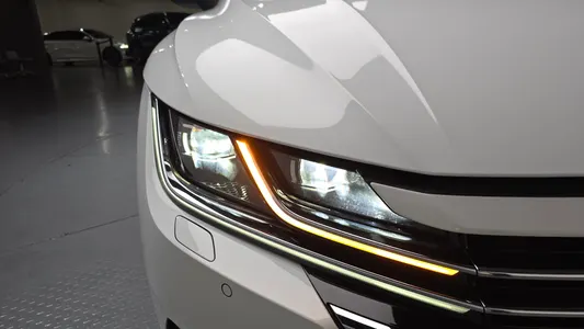 Volkswagen 아테온 2.0 TDI 2019 22