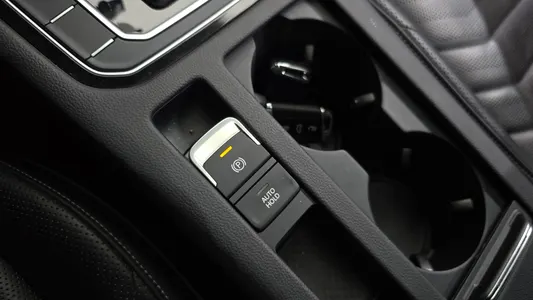 Volkswagen 아테온 2.0 TDI 2019 34