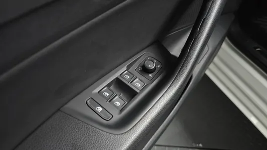 Volkswagen 아테온 2.0 TDI 2019 27