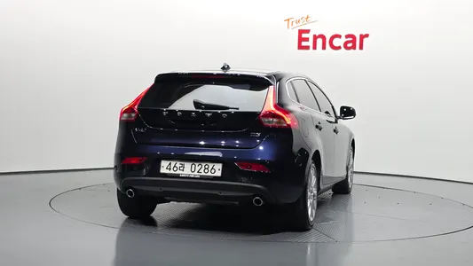 Volvo V40 D3 2015 4